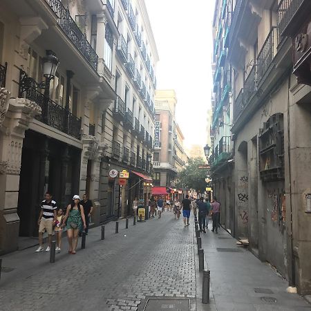 El Botones - Puerta Del Sol Leilighet Madrid Eksteriør bilde