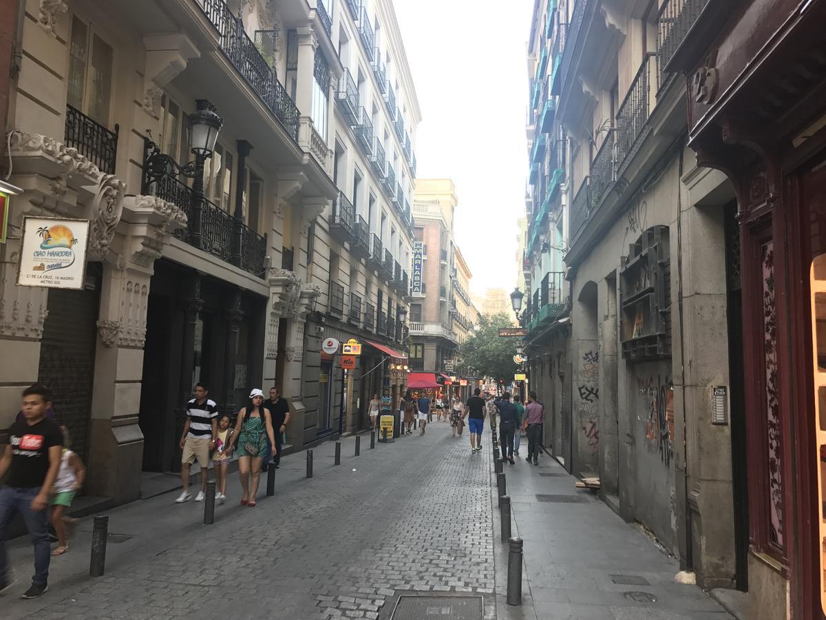 El Botones - Puerta Del Sol Leilighet Madrid Eksteriør bilde